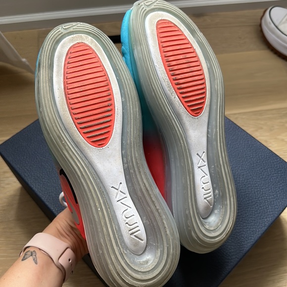 WOMENS NIKE AIR MAX 720 PINK SEA 7.5 - Picture 3 of 3